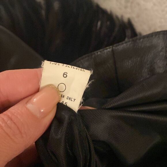 Cache feather trimmed skirt set( 2pc), size 6 - Picture 9 of 9